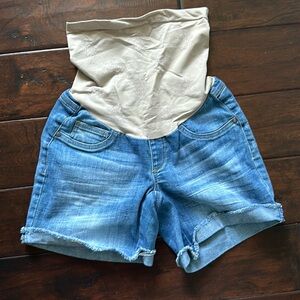 Jessica Simpson Maternity denim blue shorts in size Small